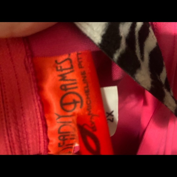 🌟 HP 🌟 Deadly Dames by Micheline Pitt Pink - Picture 3 of 3